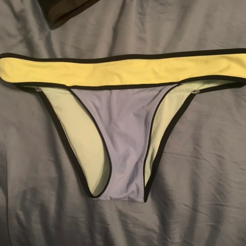 Victoria’s Secret bikini bottoms large